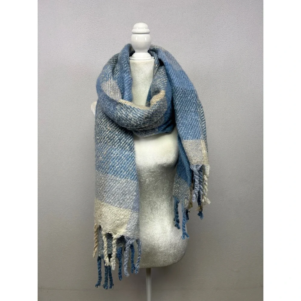 Cozy Soft Winter GAP Women One Size Blue Cream Plaid Oversized Blanket Scarf